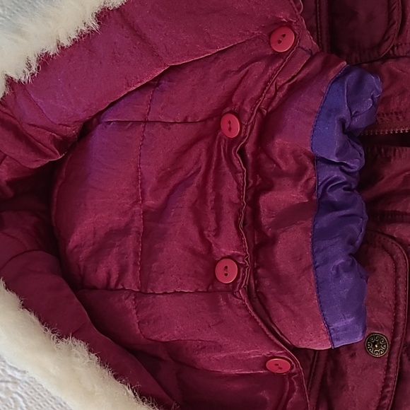 Vintage girls Osh-Kosh B'gosh winter jacket with detachable hood. - Picture 4 of 9